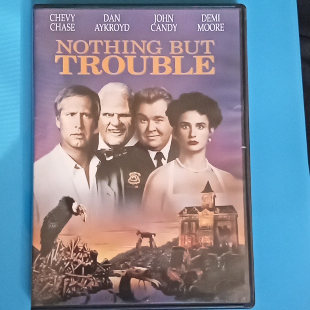 NOTHING BUT TROUBLE DVD - Chevy Chase, Demi Moore, Dan Aykroyd, John Candy